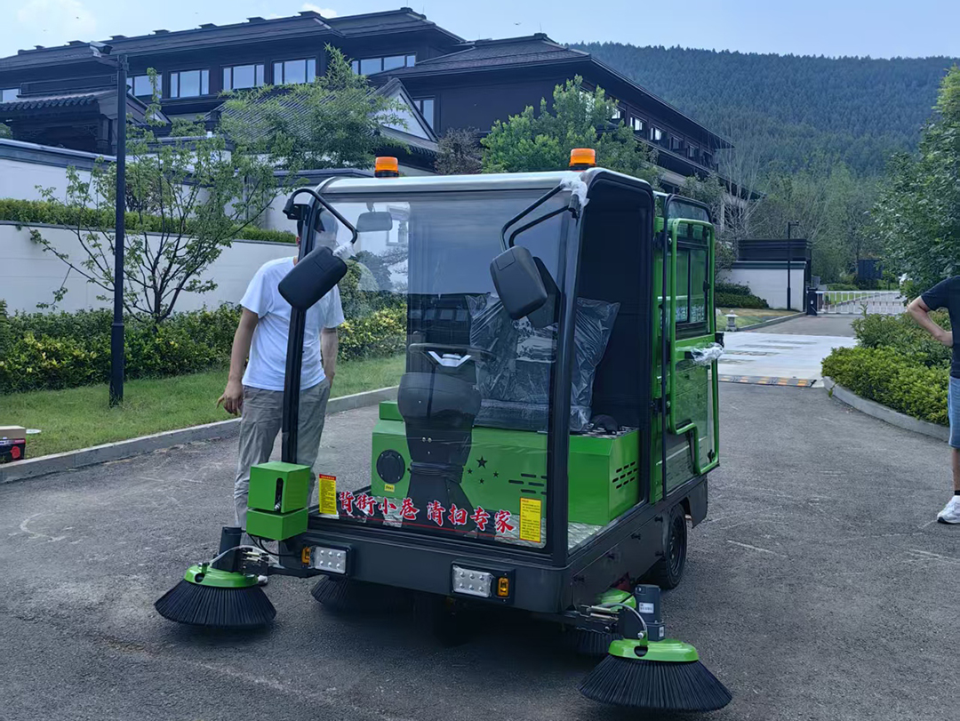 小型扫地机 | 电动扫地机 | 商业清洁设备 | 山东鲁环机械设备有限公司